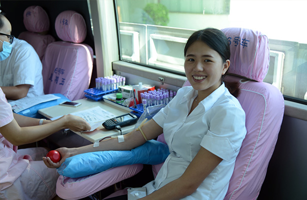 ����Ա�����������޳���Ѫ